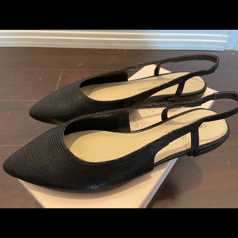 Chinese Laundry flats — brand new